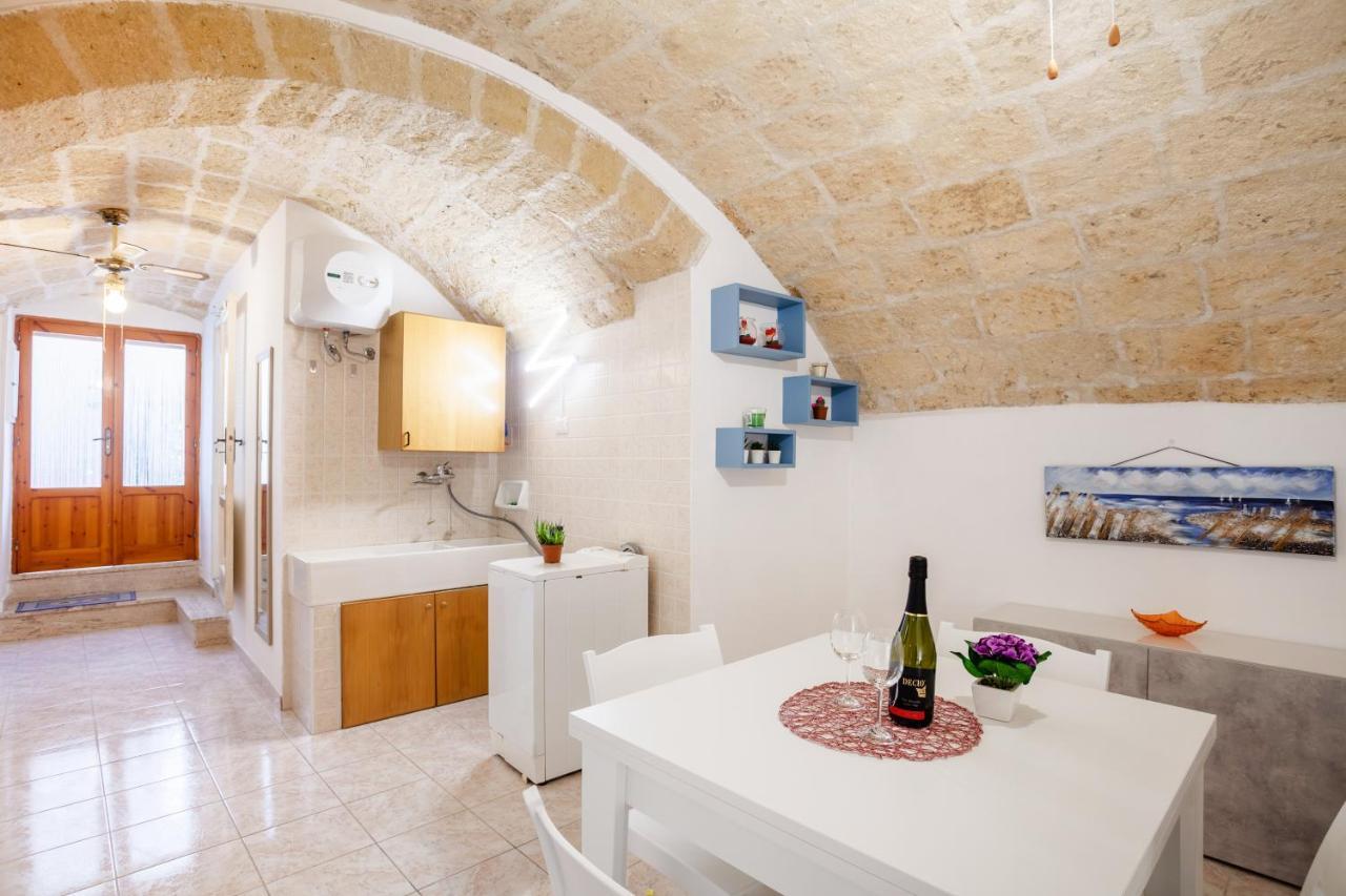 Monopoli Heartbeat - Apartment 200M From Sea Exteriör bild
