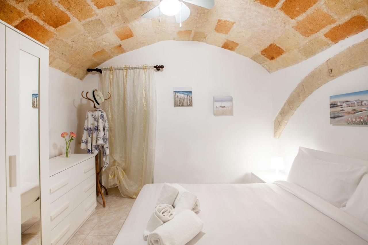 Monopoli Heartbeat - Apartment 200M From Sea Exteriör bild